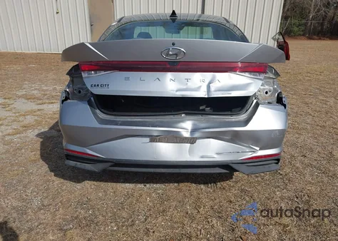 2021 Hyundai Elantra Sel z USA, uszkodzony, nr VIN 5NPLM4AG1MH000957